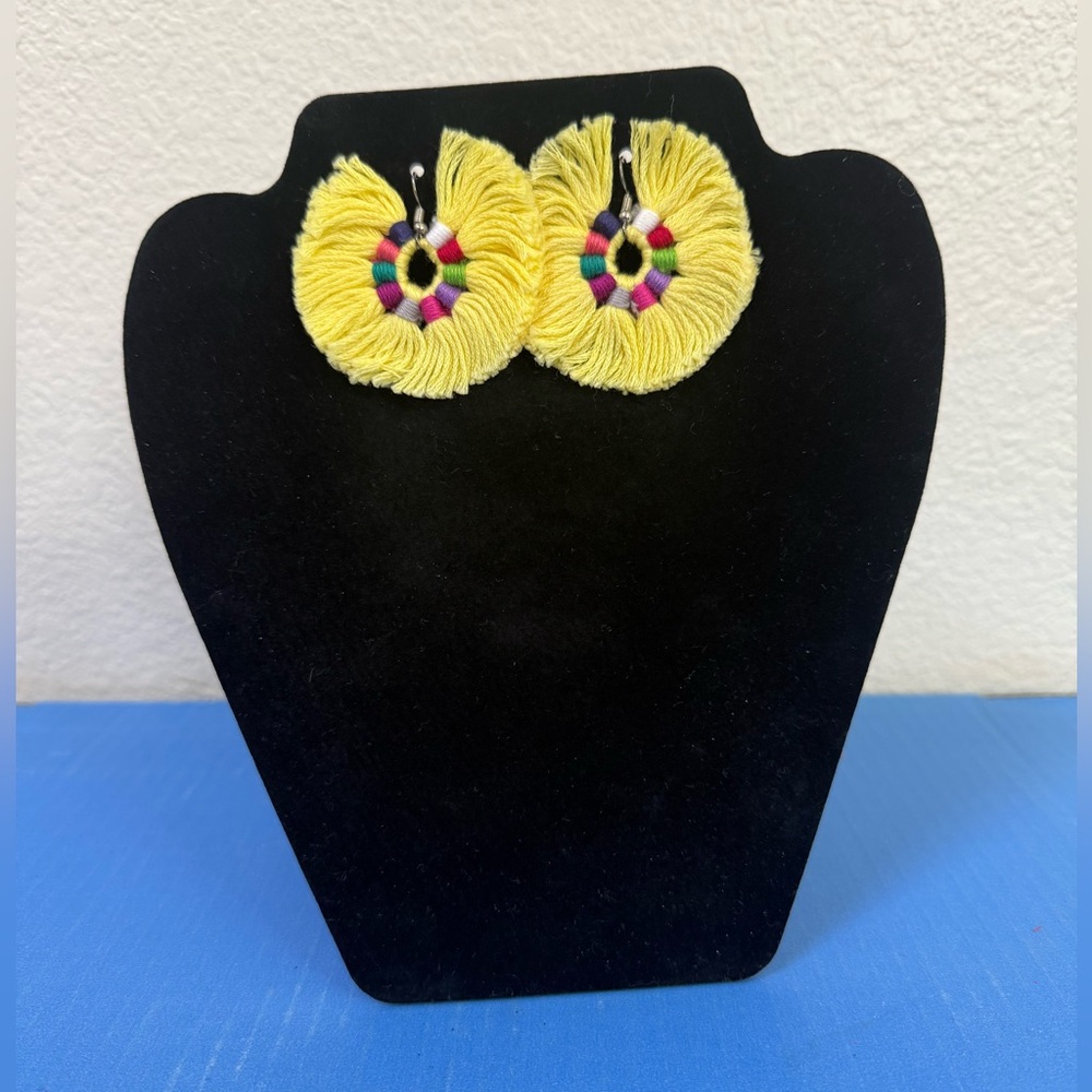 Artesanal Abanico Earrings